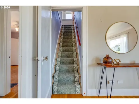 405 SE 85th Avenue Portland OR 97216