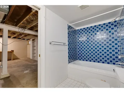 405 SE 85th Avenue Portland OR 97216