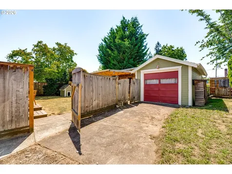 405 SE 85th Avenue Portland OR 97216