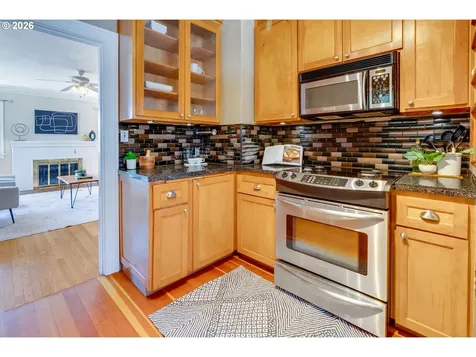 405 SE 85th Avenue Portland OR 97216