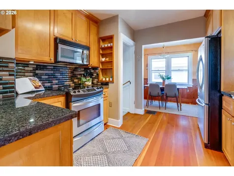 405 SE 85th Avenue Portland OR 97216