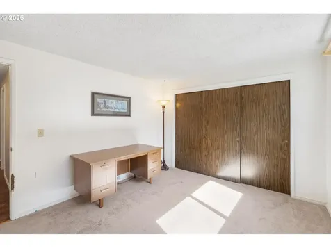 17039 S Bradley Road Oregon City OR 97045