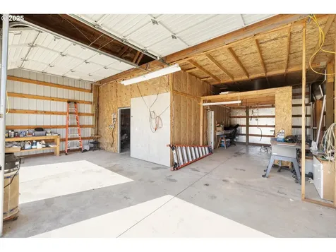 17039 S Bradley Road Oregon City OR 97045