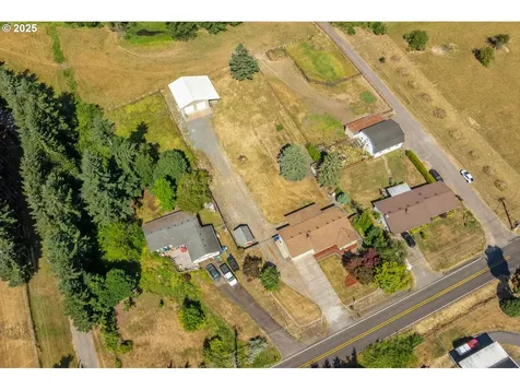 17039 S Bradley Road Oregon City OR 97045