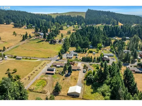 17039 S Bradley Road Oregon City OR 97045