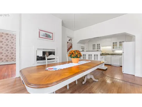 812 E 2nd Street Coquille OR 97423