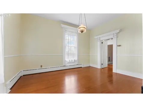 812 E 2nd Street Coquille OR 97423