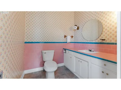 812 E 2nd Street Coquille OR 97423