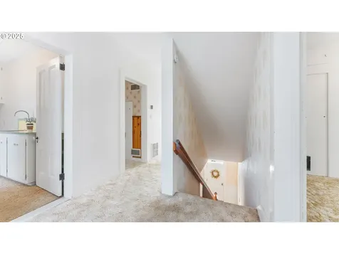 812 E 2nd Street Coquille OR 97423
