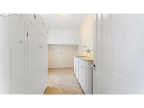 812 E 2nd Street Coquille OR 97423