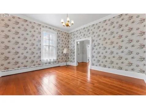812 E 2nd Street Coquille OR 97423
