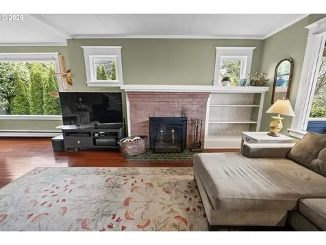 538 Mcclure Avenue Astoria OR 97103