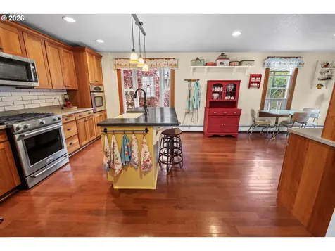 538 Mcclure Avenue Astoria OR 97103
