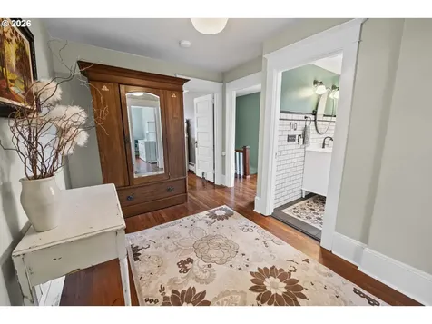538 Mcclure Avenue Astoria OR 97103