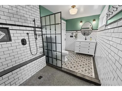 538 Mcclure Avenue Astoria OR 97103