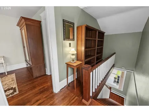 538 Mcclure Avenue Astoria OR 97103