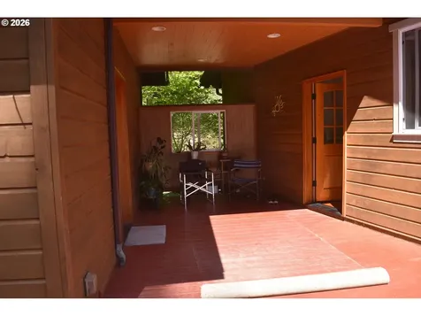 25811 Siuslaw River Road Lorane OR 97451