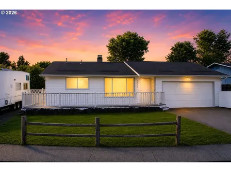 4942 NE Oak Park Drive Salem OR 97305