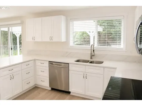 4942 NE Oak Park Drive Salem OR 97305