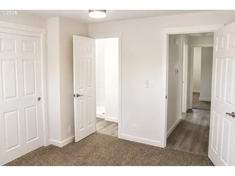 4942 NE Oak Park Drive Salem OR 97305
