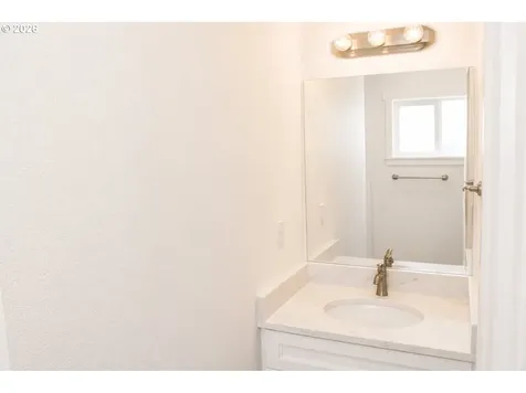 4942 NE Oak Park Drive Salem OR 97305