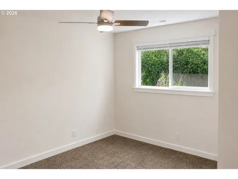 4942 NE Oak Park Drive Salem OR 97305