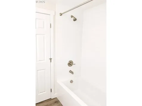4942 NE Oak Park Drive Salem OR 97305