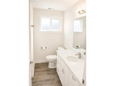 4942 NE Oak Park Drive Salem OR 97305