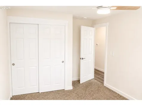 4942 NE Oak Park Drive Salem OR 97305