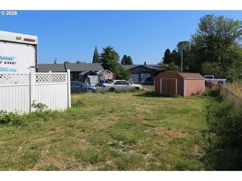 4942 NE Oak Park Drive Salem OR 97305