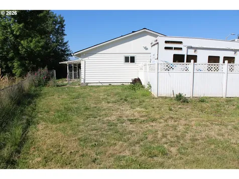 4942 NE Oak Park Drive Salem OR 97305
