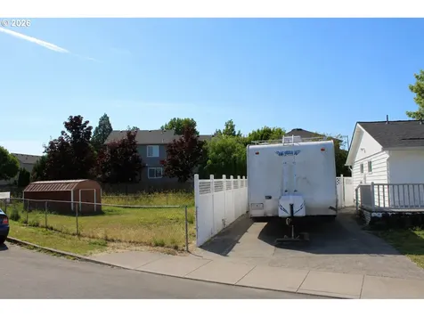 4942 NE Oak Park Drive Salem OR 97305