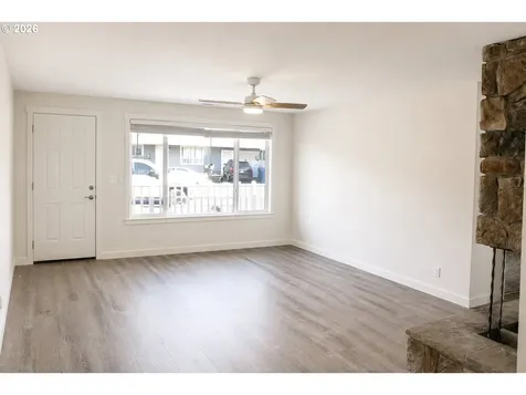 4942 NE Oak Park Drive Salem OR 97305