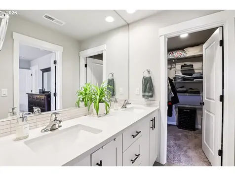 11489 SE Pleasant Valley Parkway Happy Valley OR 97086