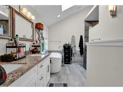 3343 Bentley Avenue Eugene OR 97405