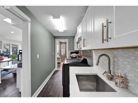 3343 Bentley Avenue Eugene OR 97405