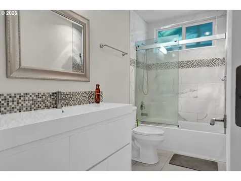 3343 Bentley Avenue Eugene OR 97405