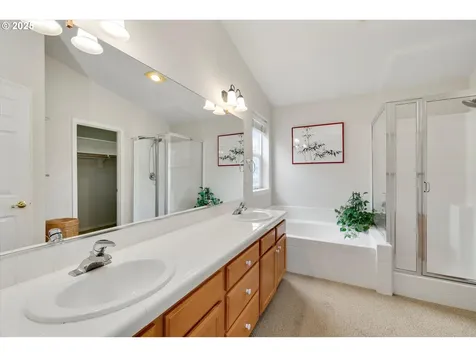 2784 NE 9th Drive Hillsboro OR 97124