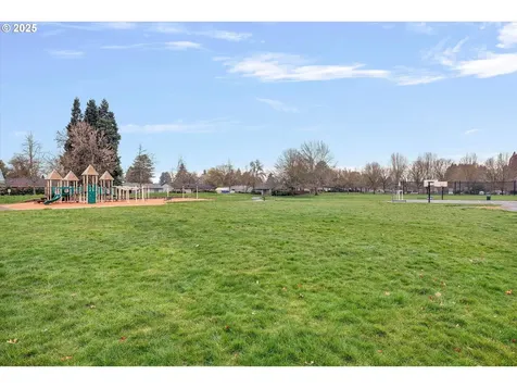 2784 NE 9th Drive Hillsboro OR 97124