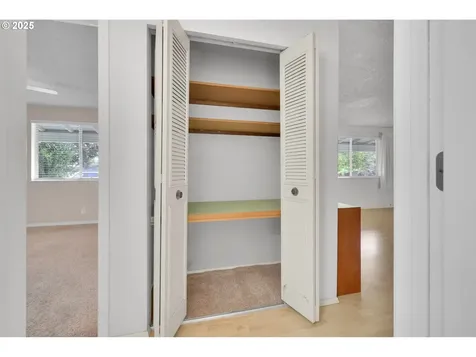 4297 Dove Lane Eugene OR 97402