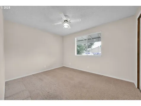 4297 Dove Lane Eugene OR 97402