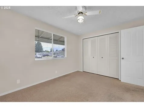 4297 Dove Lane Eugene OR 97402
