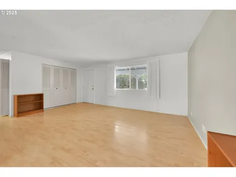 4297 Dove Lane Eugene OR 97402