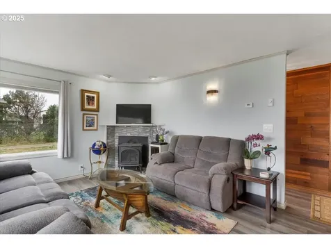 60 Raven Lane Depoe Bay OR 97341