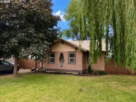 102 Lake Avenue La Grande OR 97850