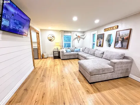 102 Lake Avenue La Grande OR 97850