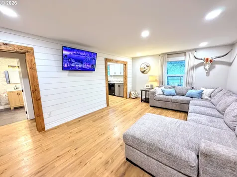 102 Lake Avenue La Grande OR 97850