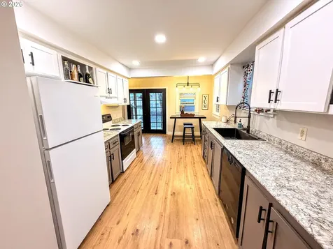 102 Lake Avenue La Grande OR 97850