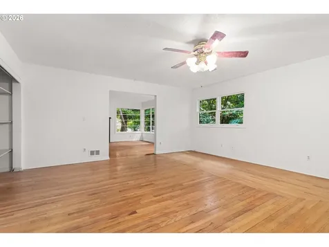 7575 SW Greenwood Drive Portland OR 97223