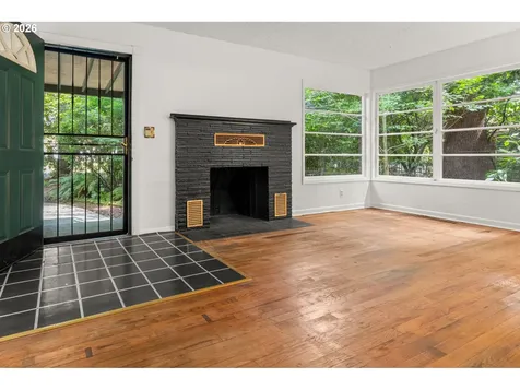 7575 SW Greenwood Drive Portland OR 97223